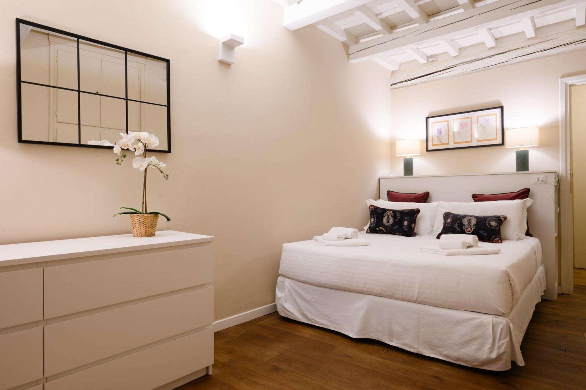 Santa Croce Charming Apartment فلورنس المظهر الخارجي الصورة
